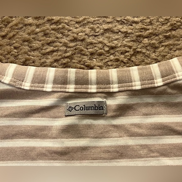 COLUMBIA Women's Essential Elements Striped SS Shirt NWT Size M - Picture 4 of 9